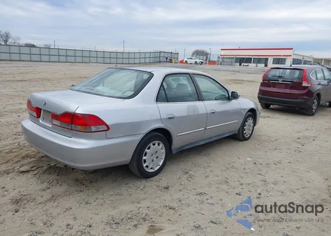 2002 Honda Accord 2.3 Lx из США, поврежденный, VIN 3HGCG66592G704230